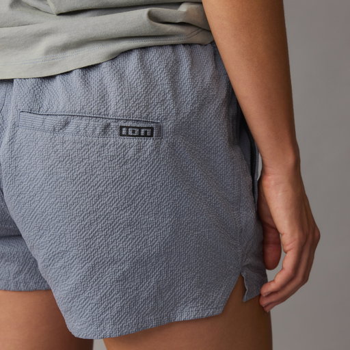 ION_Water_Boardshorts-Tally-2,5"-women_Model-Pictures_9