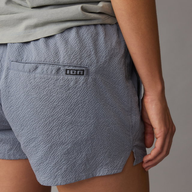 ION_Water_Boardshorts-Tally-2,5"-women_Model-Pictures_9