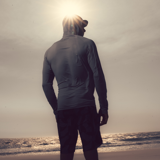 ION_Water_Rashguard-Sun-Pro-LS-men_Model-Pictures_2
