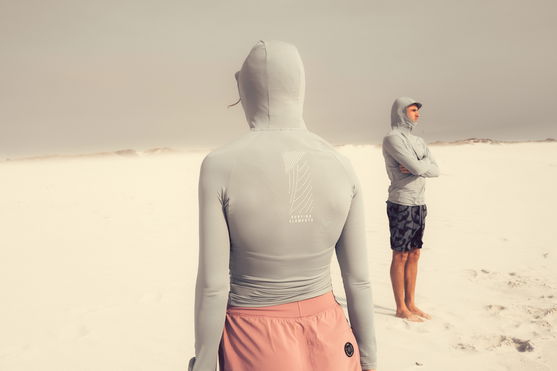 ION_Water_Rashguard-Sun-Pro-LS-women_Action-Shots_1