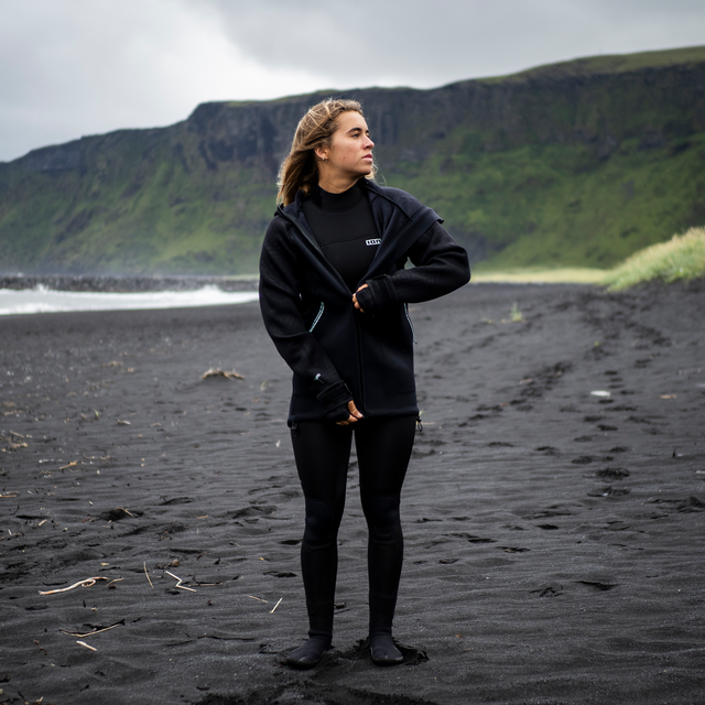 ION_Water_Neo-Shelter-Jacket-Amp-women_Model-Pictures_2