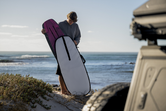 ION_Water_Prone-Foil-Boardbag-Core_Action-Shots_1