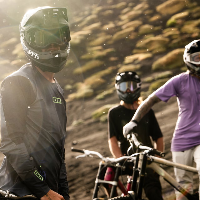 ION_Bike_Jersey-Scrub-UTAH-LS-unisex_Model-Pictures_1