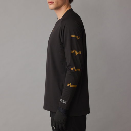 ION_Bike_Jersey-Scrub-LS-unisex_Model-Pictures_1