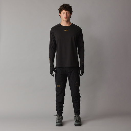 ION_Bike_Jersey-Scrub-LS-unisex_Model-Pictures_2