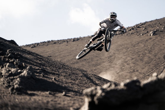 ION_Bike_Jersey-Ionic-SS-MERINO-men_Action-Shots_2