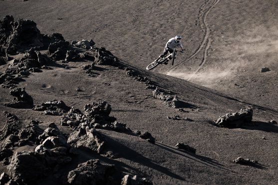 ION_Bike_Jersey-Ionic-SS-MERINO-men_Action-Shots_6