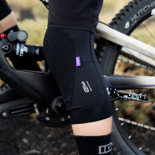 ION_Bike_Knee-Pads-ARCON-Lite-SQ-unisex_Model-Pictures_3