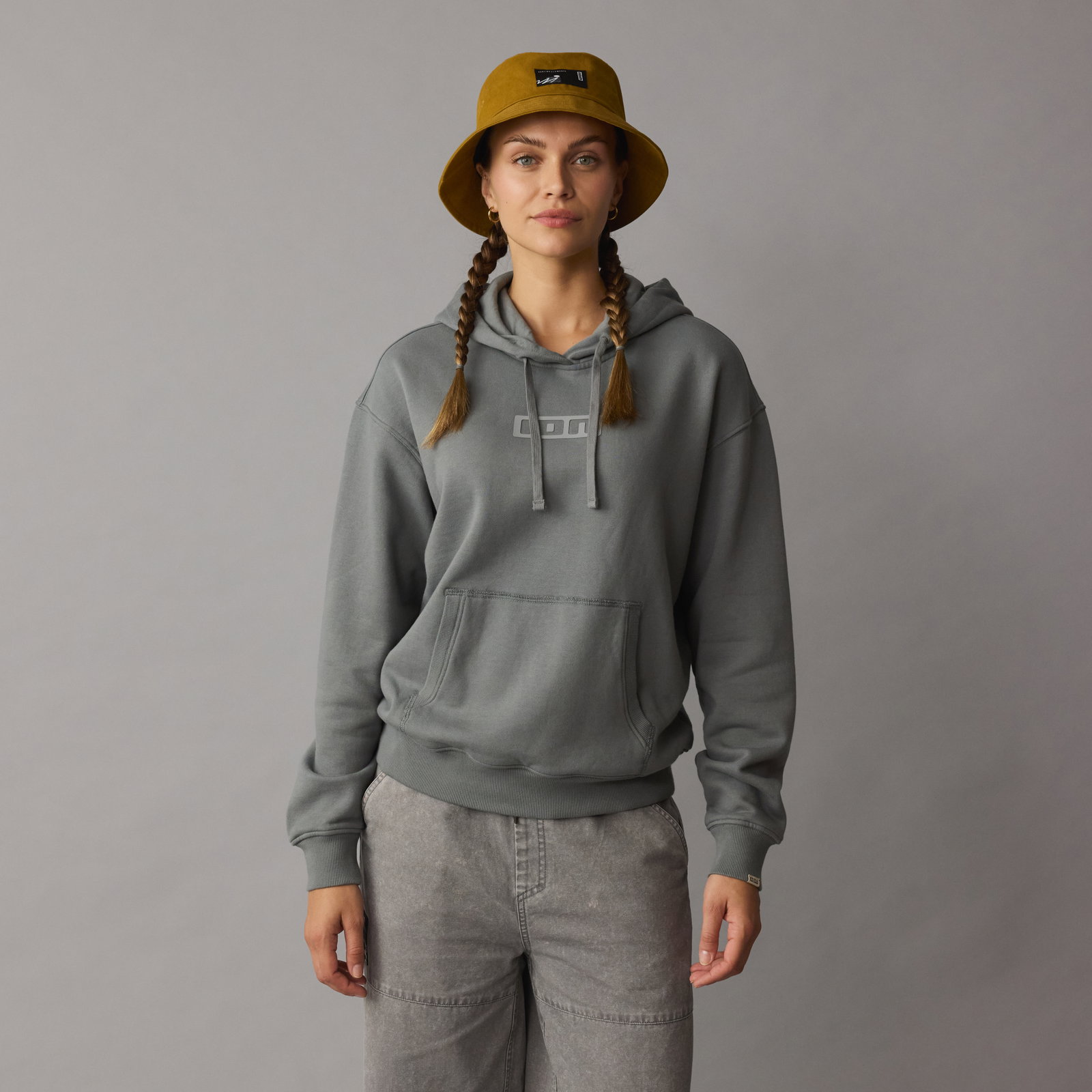 ION Ionic women's hoodie in sage green with 3D logo and kangaroo pocket, relaxed fit