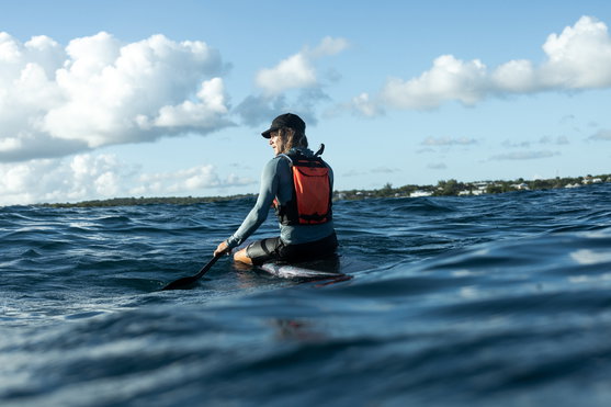 ION_Water_Explorer-Bag_Action-Shots_2