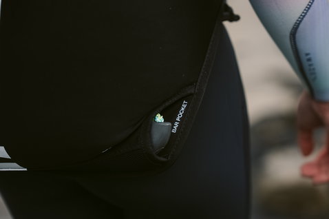 ION Jam waist harness in black – bar pocket detail